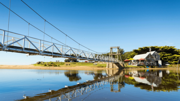 Swing Bridge, Lorne. Photo Rob Blackburn. Image Visit Victoria