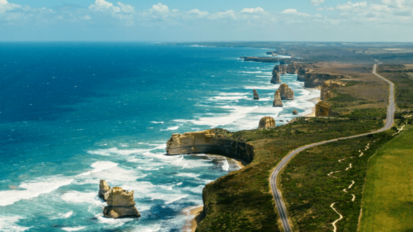 Twelve Apostles. Photo Roberto Seba. Image Visit Victoria