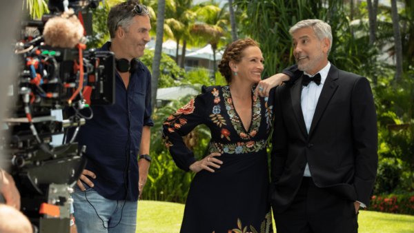 from left) David (George Clooney) and Georgia (Julia Roberts) in Ticket to Paradise, directed by Ol Parker